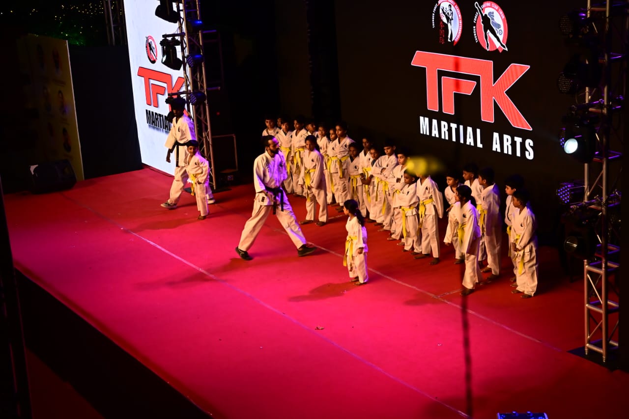 e1ff6583-02ab-4085-8a74-86d7765b7db5