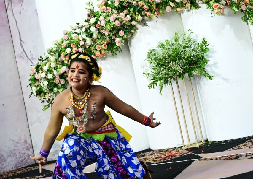 089cd29b-58ee-42fe-8f70-3c8284d7b0b8