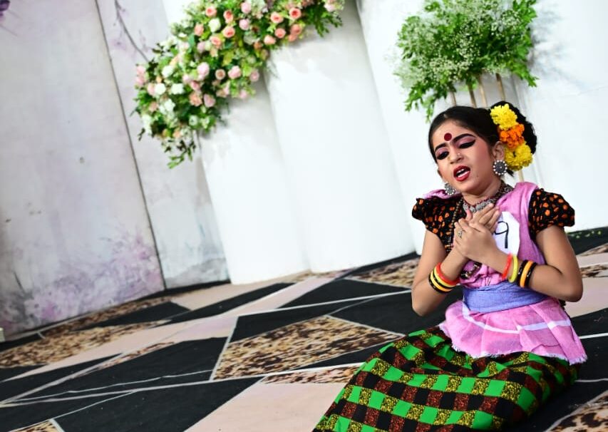 e43b7c27-7802-4eff-b11b-9c80cf07c789