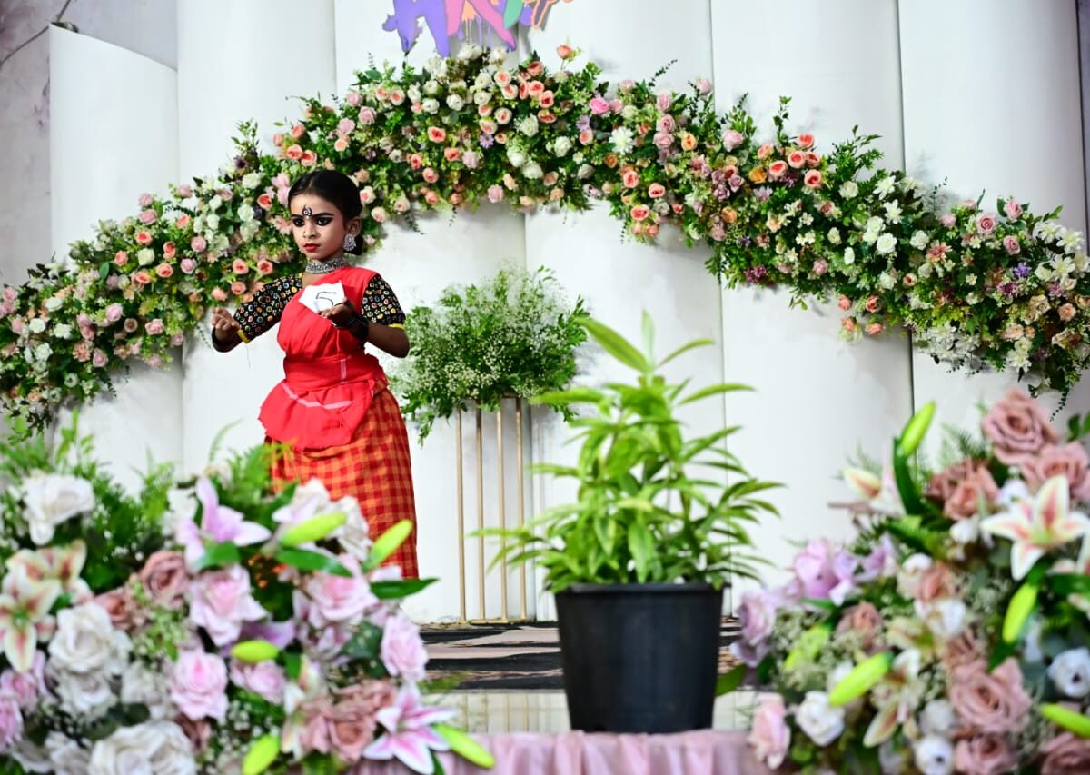 fd297fee-d6d5-4d62-b2f6-331d4d78c133